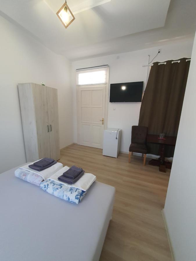 Tabacco Rooms Obrenovac  Exterior foto